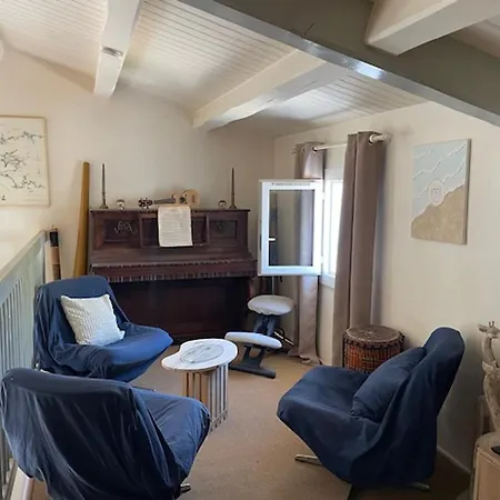 Holiday home Maison Confortable A Barbatre, Pres De La - Fr-1-823-148 *